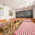 Berghi And Апарт-отель