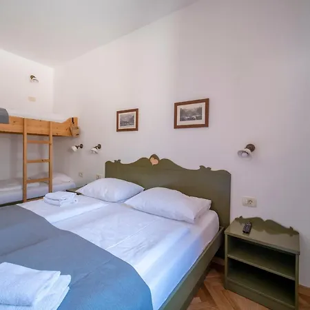 Aparthotel Berghi And