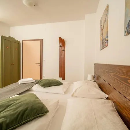 Aparthotel Berghi And