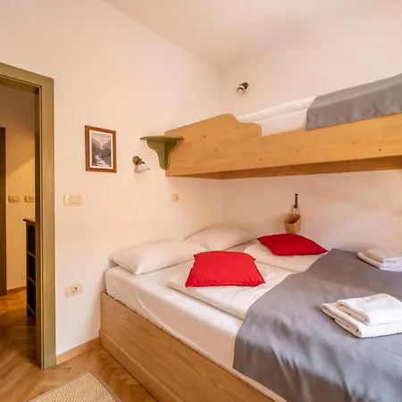 Berghi Hotel&apartments 3*