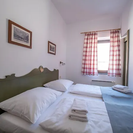 Hotel apartamentowy Berghi And 3*