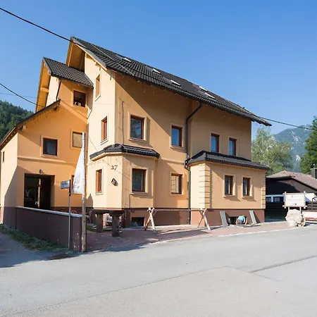 Berghi Hotel&apartments