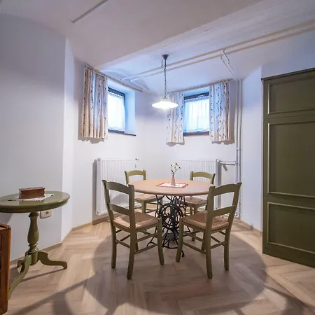 Berghi Hotel&apartments 3*