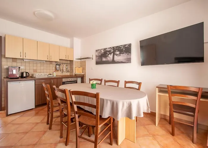 Berghi Hotel&apartments