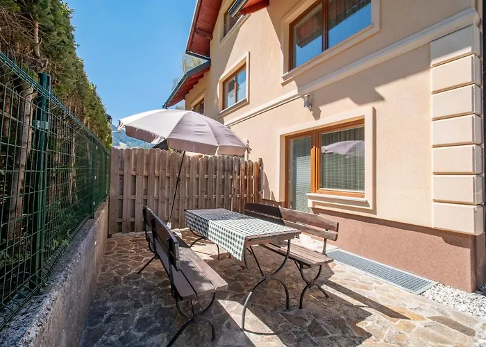 Berghi And شقة فندقية كْرانْيِسكا غورا