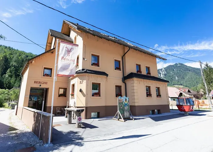 Berghi And شقة فندقية