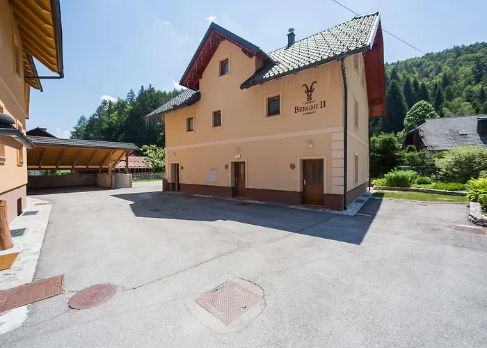 شقة فندقية Berghi And